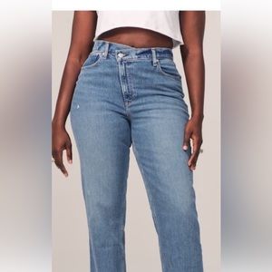Abercrombie 90’s Straight Ultra High Rise Criss Cross asymmetrical waist 24R